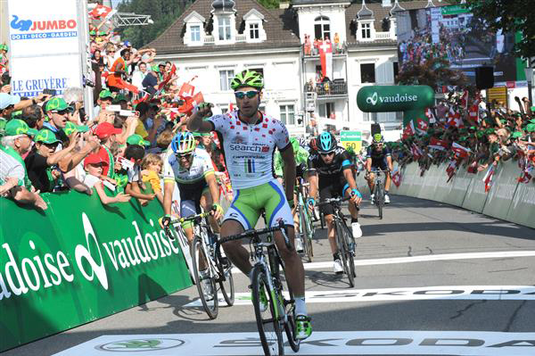 Peter Sagan wins stage 2